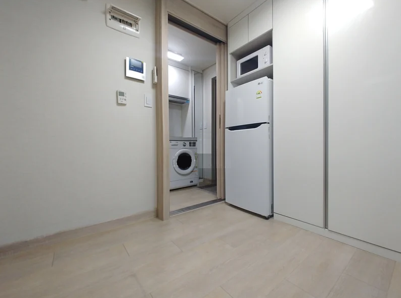 Studio near Sangdo Station